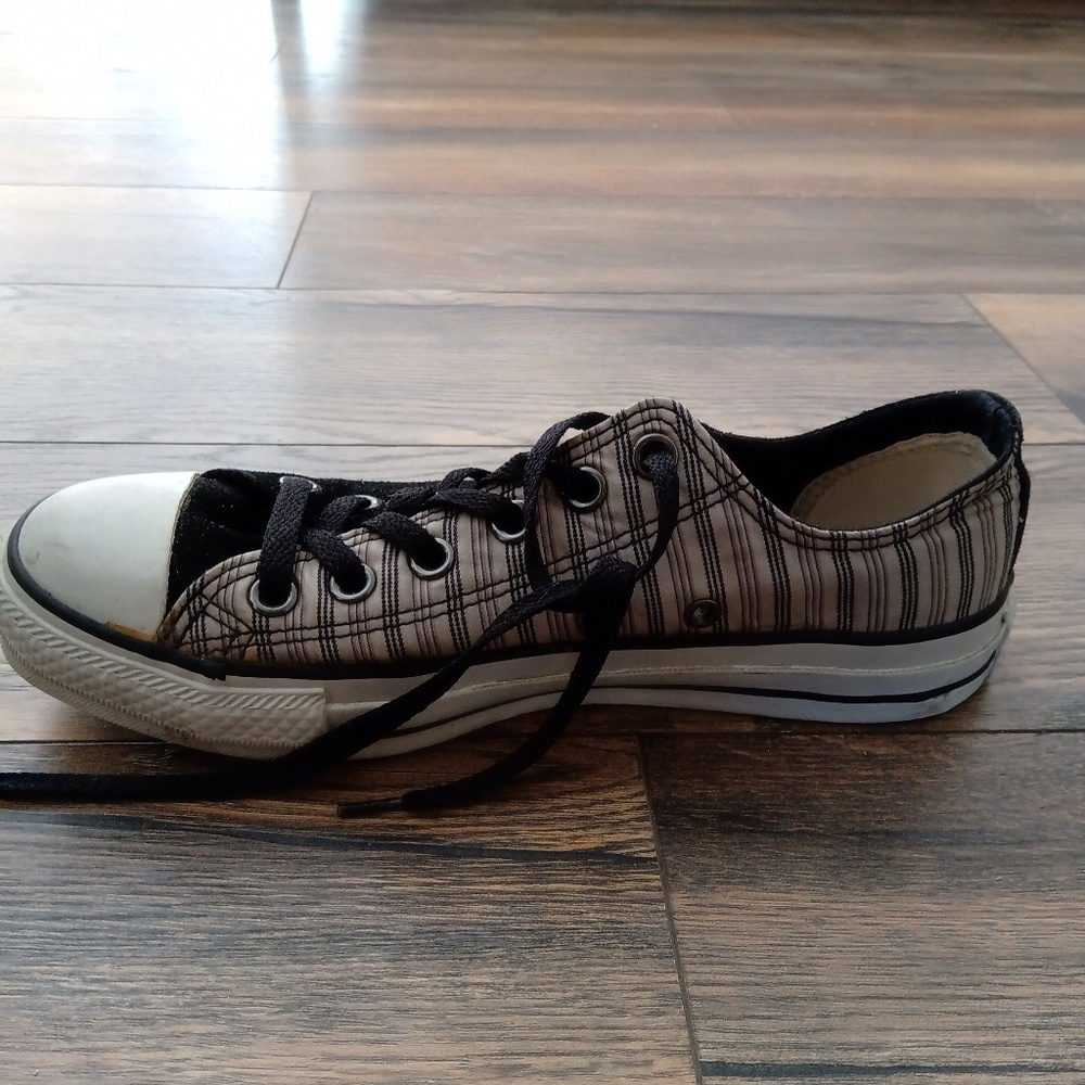 Low top Converse
